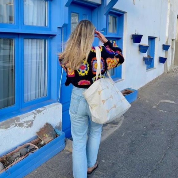 NWT BERSHKA DENIM Women 90s Straight Baggy Fit Jeans in Light Blue Waist 29" - Picture 4 of 10